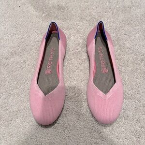 8.5 light pink Roth’s the Flat